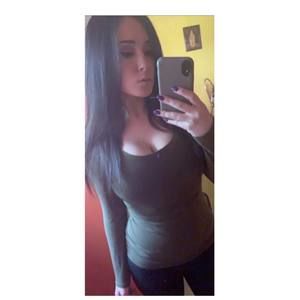 Meet your Posher, Daniela